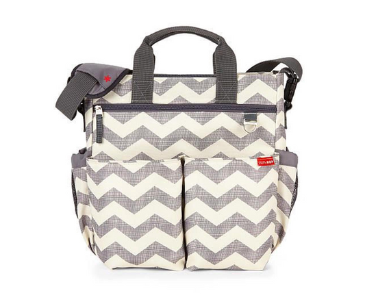 Pañalera Chevron Gris Skip Hop