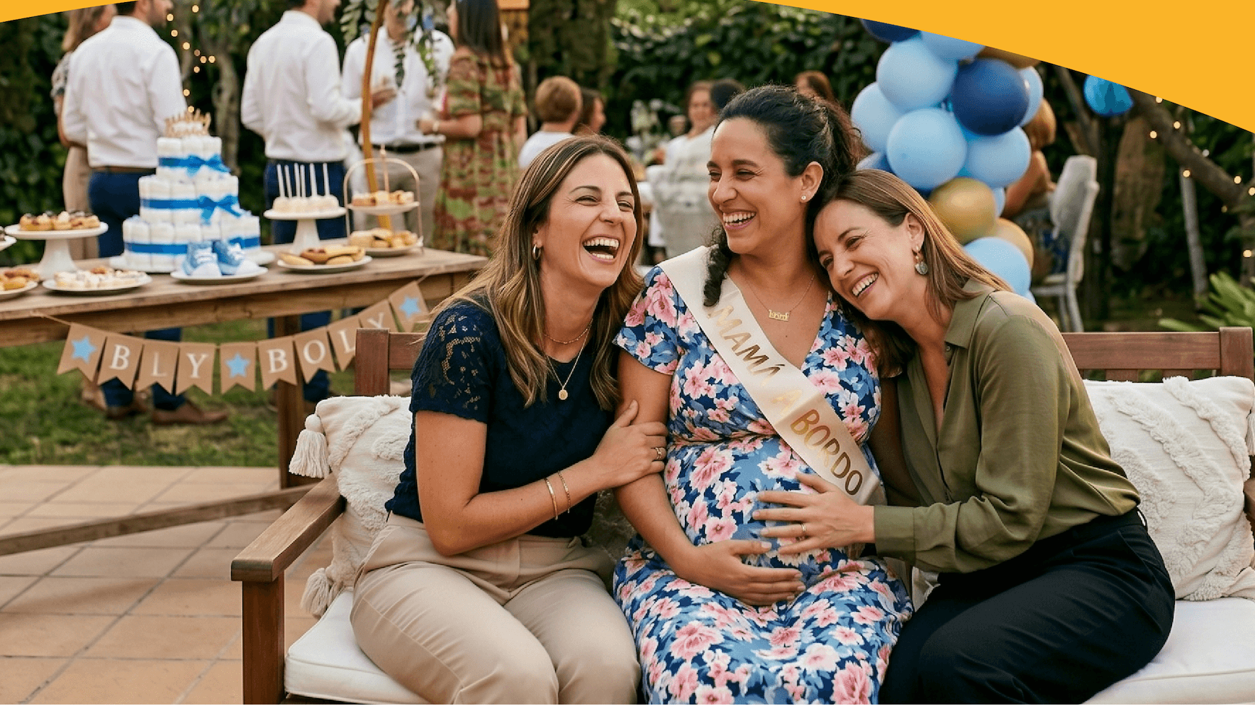 Tres mujeres en un babyshower con fondo de fiesta y globos