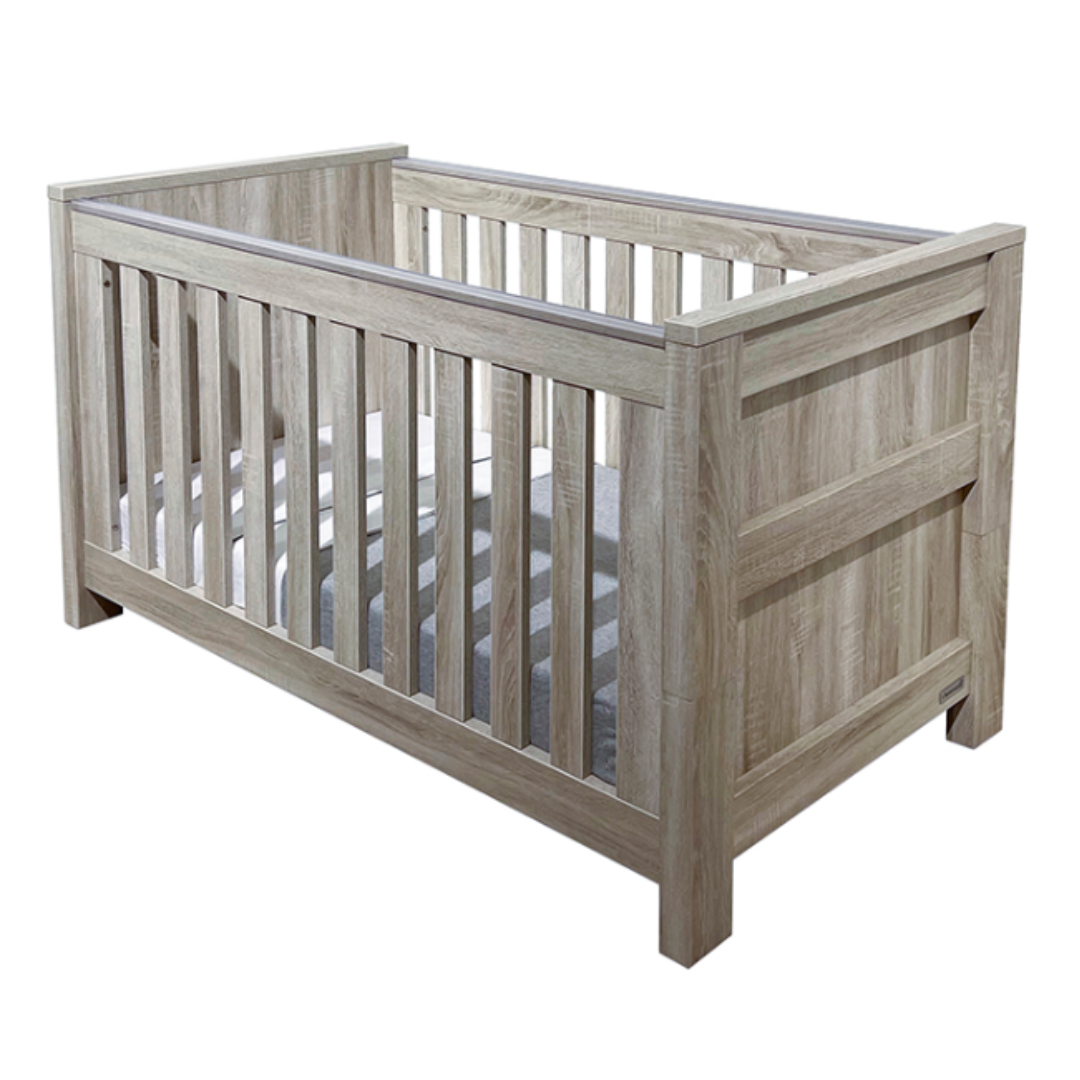 Cuna Bordeaux Ash